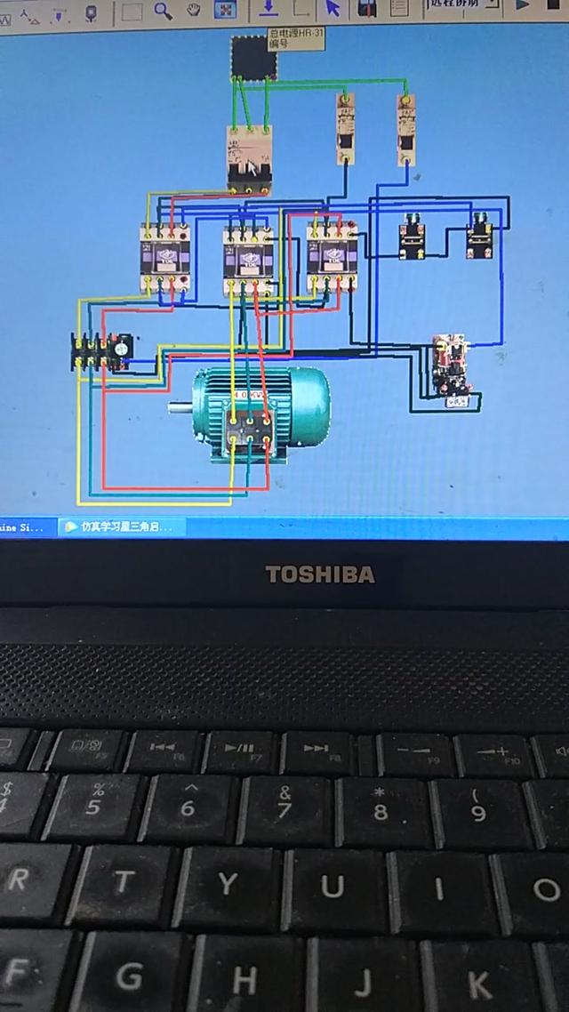 自耦降壓啟動…… 每個電路圖都有接線圖和原理圖,接線圖是彩色的