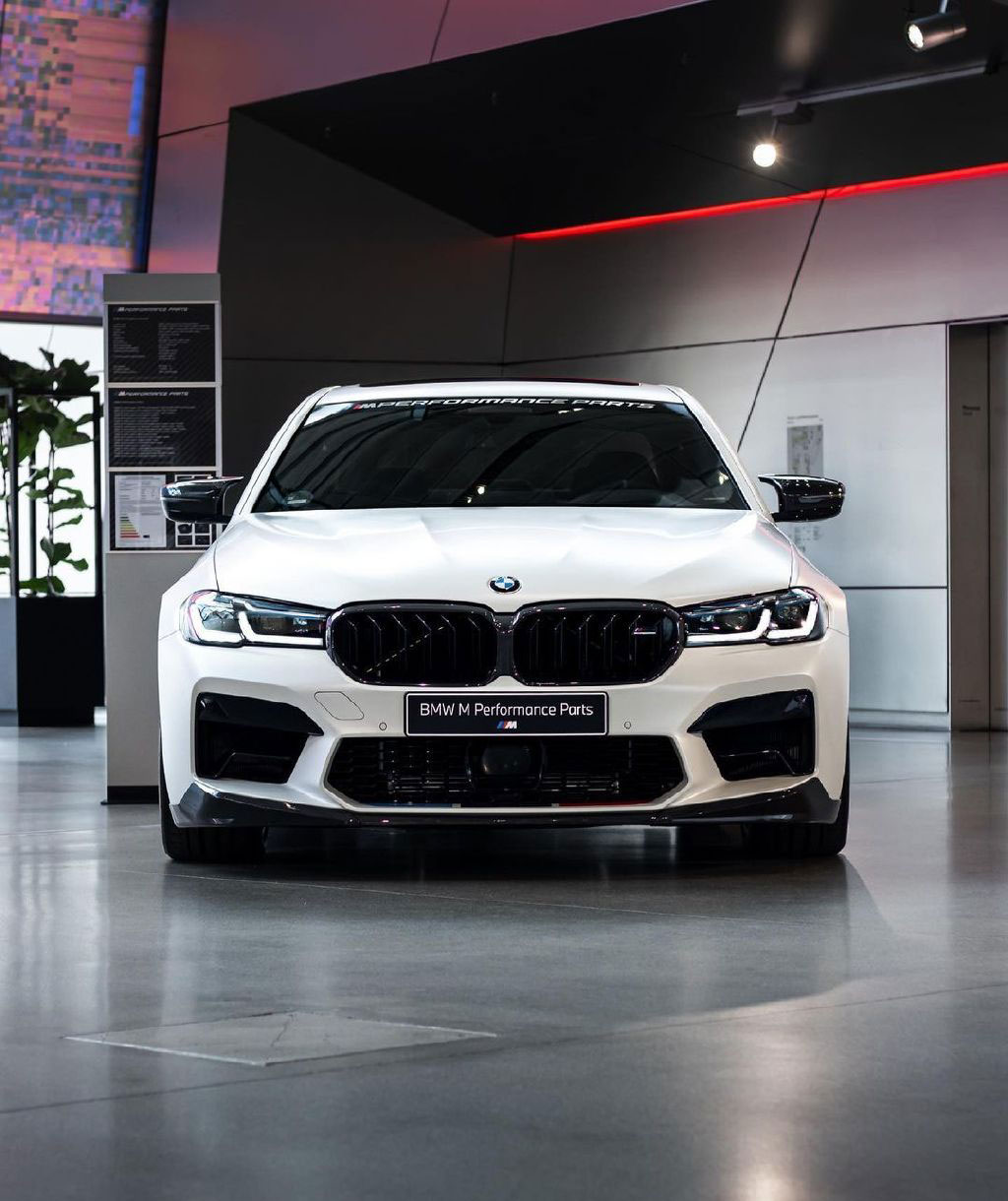 外观非常帅气 很有性能范 宝马m5 competition实车_zzd_学生时代