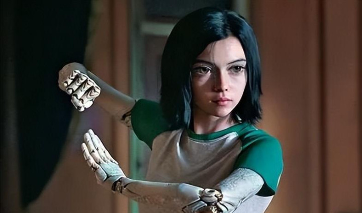 电影创作主体: 借助可见的影像, 构建自身的艺术作品(毒液和阿丽塔的