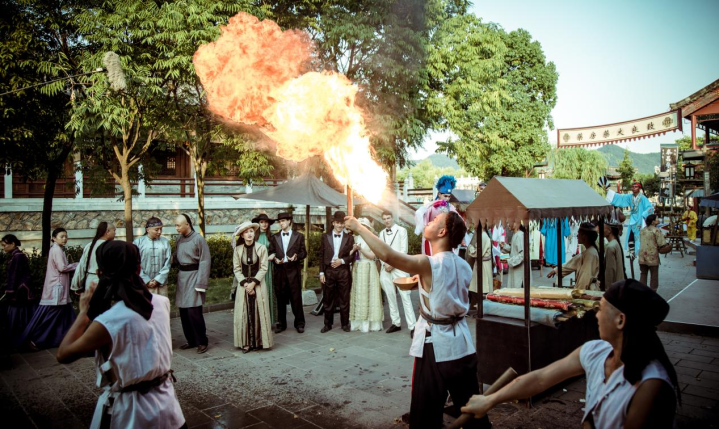 �������š�����������׷�糱 �ص���ǻ����Խ��Խ��ζ