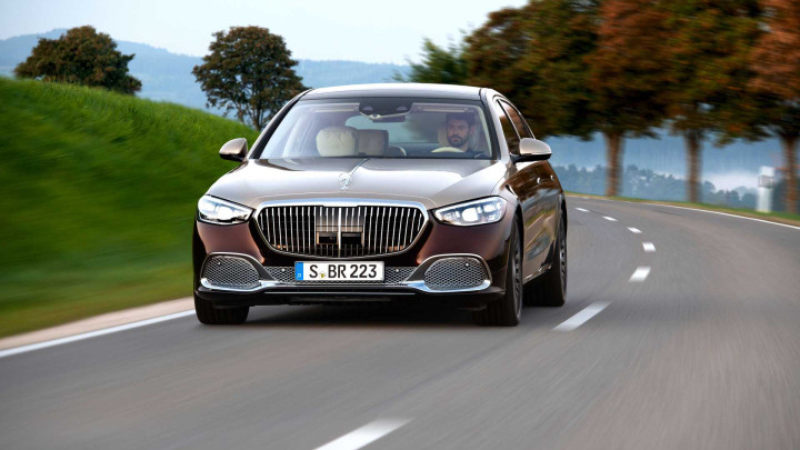 有钱人应该买什么?迈巴赫s680实车曝光,浓浓的尊贵感