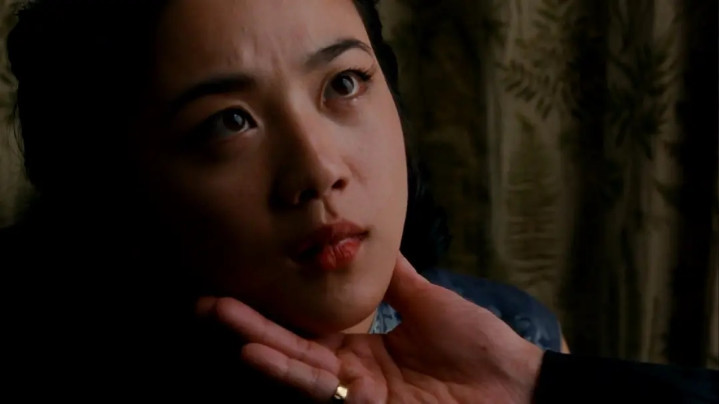 ��Ӱ��ɫ�䡷: Ů��, �����׸ж�