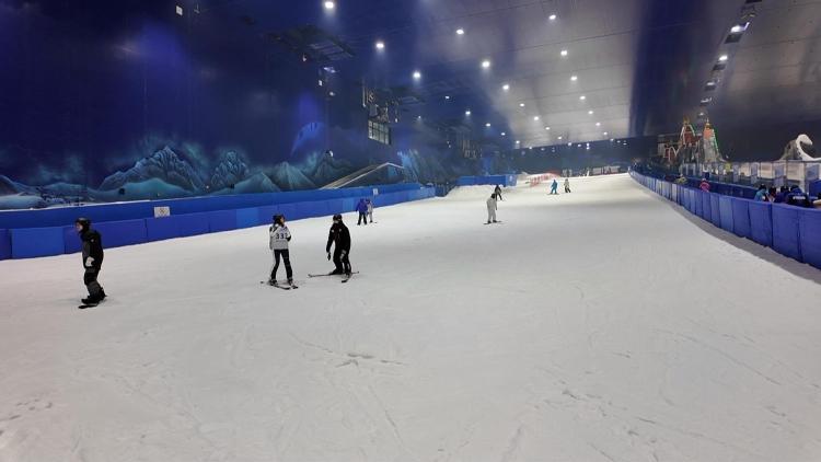 冰雪经济崛起！江南水乡解锁冬日滑雪新体验