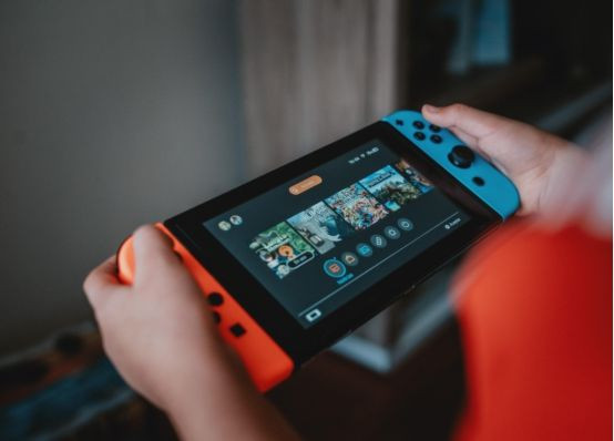测评nintendo Switch游戏机 体验电竞的乐趣 全网搜