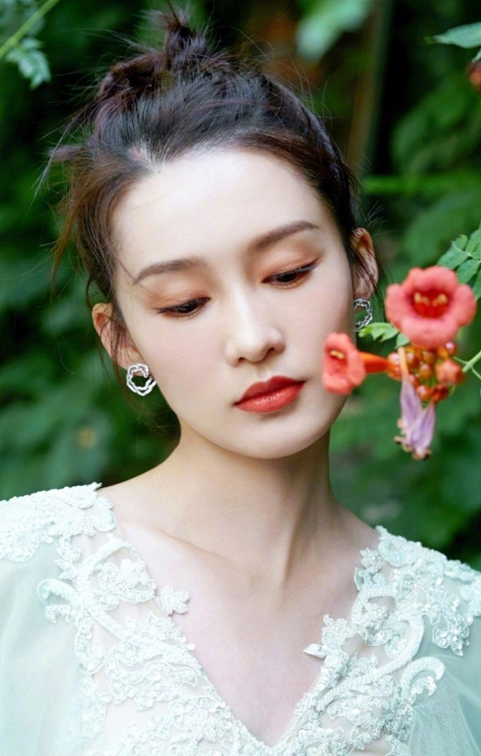 李沁光影写真大片妆容精致甜美可人 组图 娱乐 快乐柠檬 L站 李沁光影写真大片妆容精致甜美可人 组图 娱乐 快乐柠檬 L站