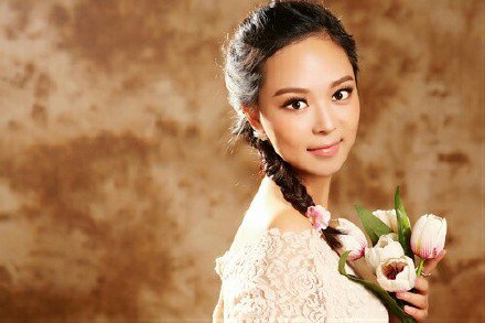 各族人民导师在微博上发文称中国经济网女记者段丹峰因老公出轨杨柳依