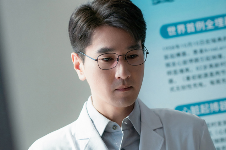 �ײ�����! ��������һ����־�����Ϯ, ��Ա���ݲ���, �벻����(������,����,�,ҽ��С˵)