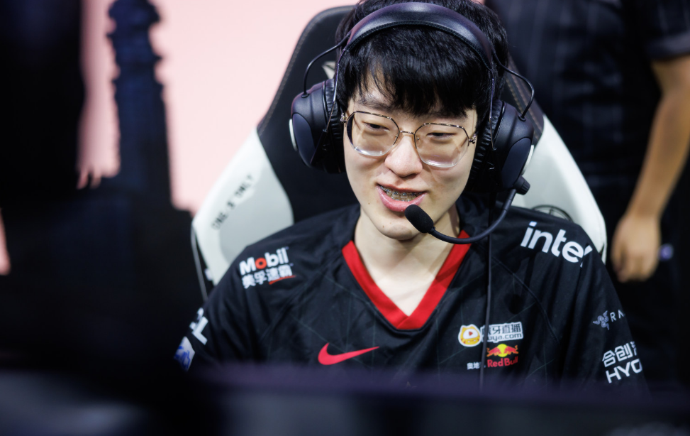 EDG倒了? 世一瓜爆料: Viper与Scout大概率回LCK