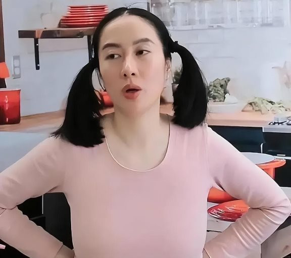 ǡŮ? Ҷ诵ǵСĻ, ȫдϡ!(,,Ҷ,)