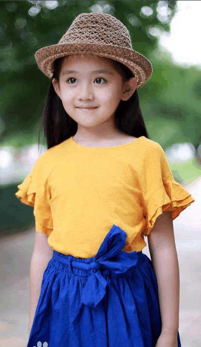 王芷璇,在电视剧《因为遇见你》饰演金依蓓,也是童年女一号金依蓓,就
