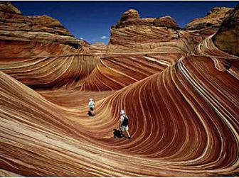 一,美国犹他州和亚利桑那州交界处的神秘"石浪"