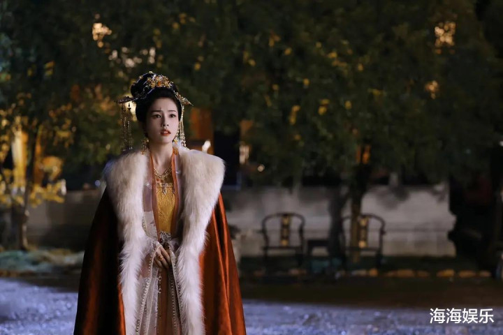 3�����ݴ�����������, ÿһ�����Ǿ���, �㿴������?(����С˵���O)