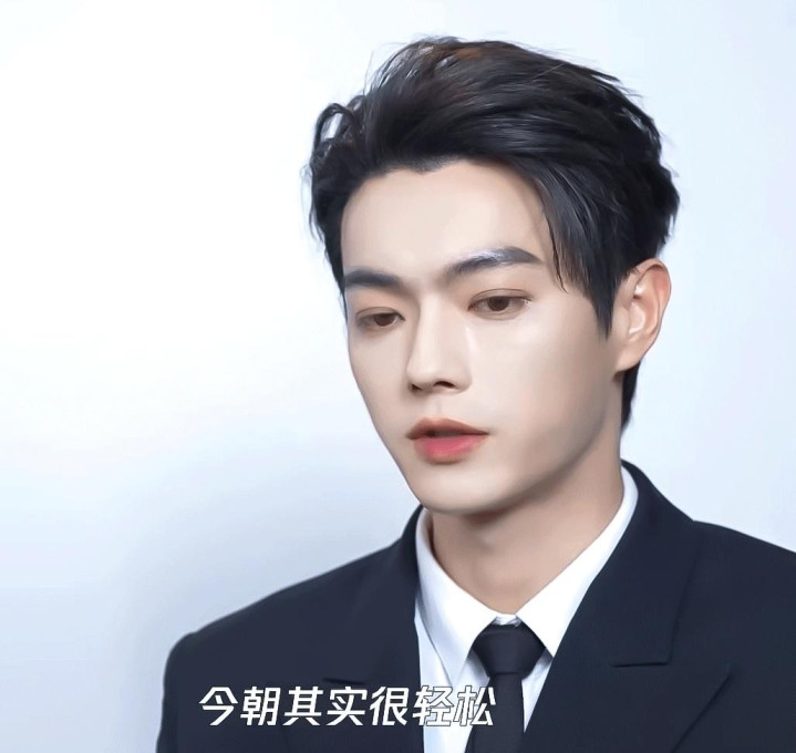 �����񳯡�Я������װ����������˿�����ڴ�!(���� ����)