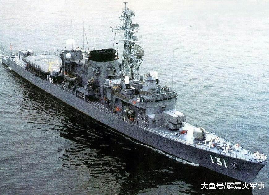 这次日本海自派来了一艘高波级驱逐舰和一艘阿武隈级护卫舰.