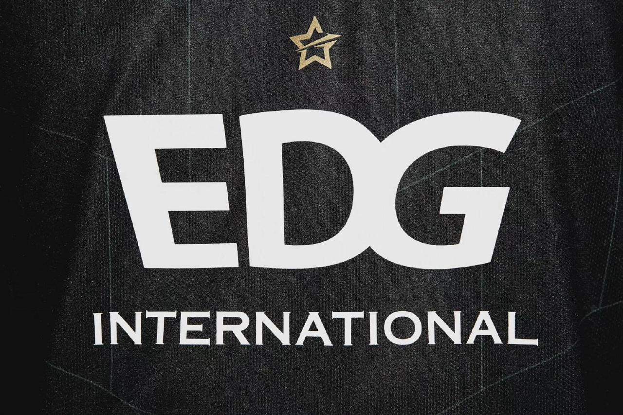 #转会期吃瓜#EDG老板也成了老赖？EDG老板被爆欠款800万，投资公司法人被列为失信执行人。在ED