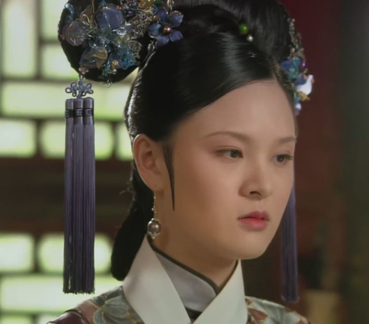 甄嬛传 曹贵人早就对华妃有异心了 华妃猖狂不自知 一败涂地 全网搜