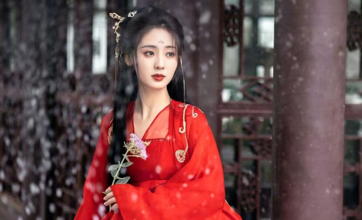 �Ϸơ�����·�����װ, ��ƾ�ϲ����, �����˱뺷����������(�Ϸ�,���˱뺷,����·,��ƶ�С˵)