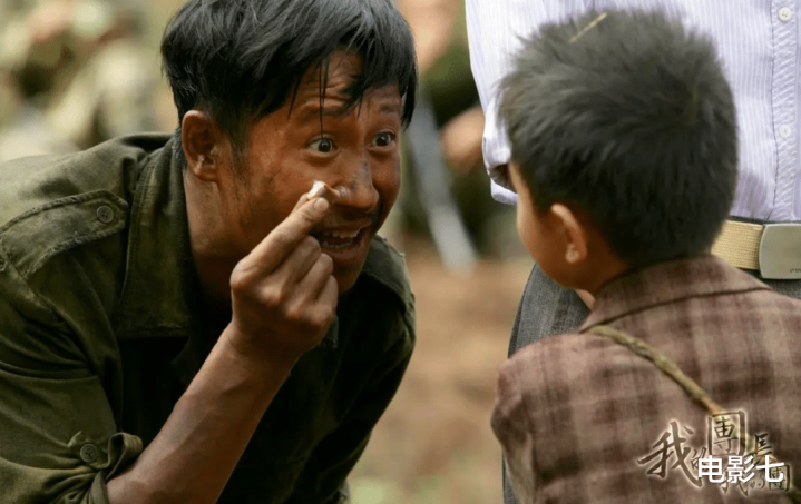 �����Ӣ�ۡ����ӱ���, ֣�������˸���ͷ, �ⲿ��ץס����������