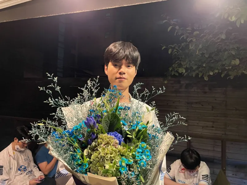 [情报站]Deft：如果对自己的话不是100%确信的话，能不能安静呆着