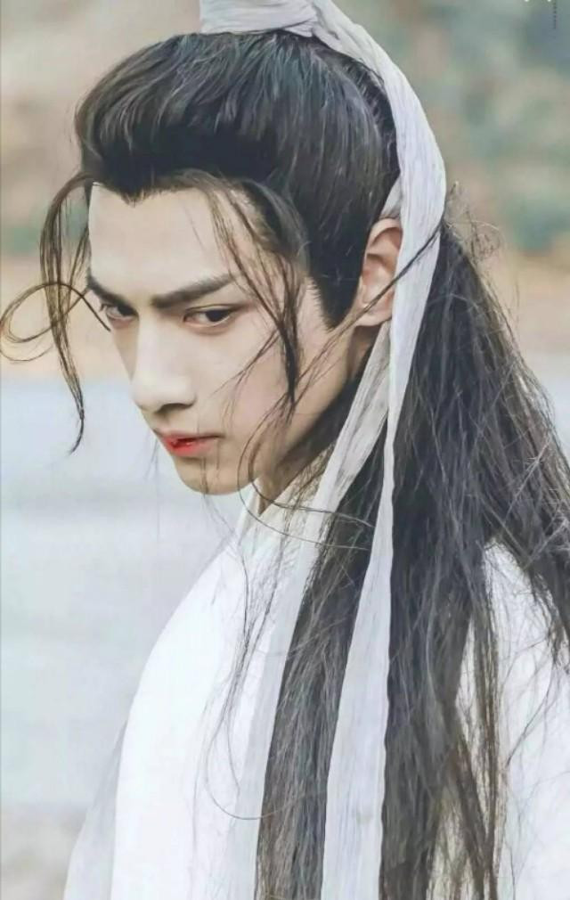 ��, ��λ��װ��������, ��һ����Фս�����㡢���������μ��ס�̴����˭����İ��¹�?