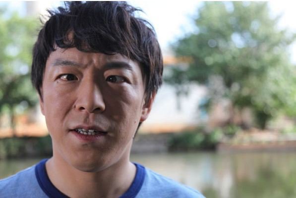 黄渤 论长相真的是很对不起观众,但却依旧可以掳获众多少女的心