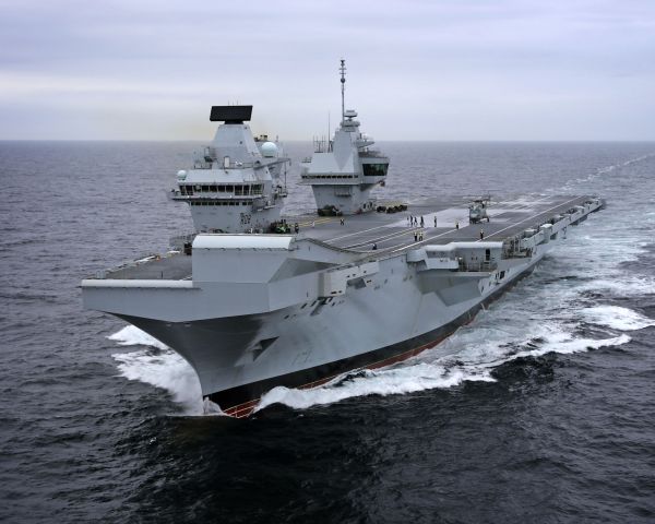 英媒: 英扬言派航母巡航南海意在兜售军火