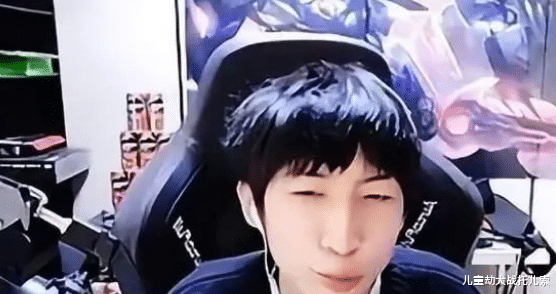 无桶流船长让小超梦玩明白了? 小超梦: 1枪1个不比炸桶爽