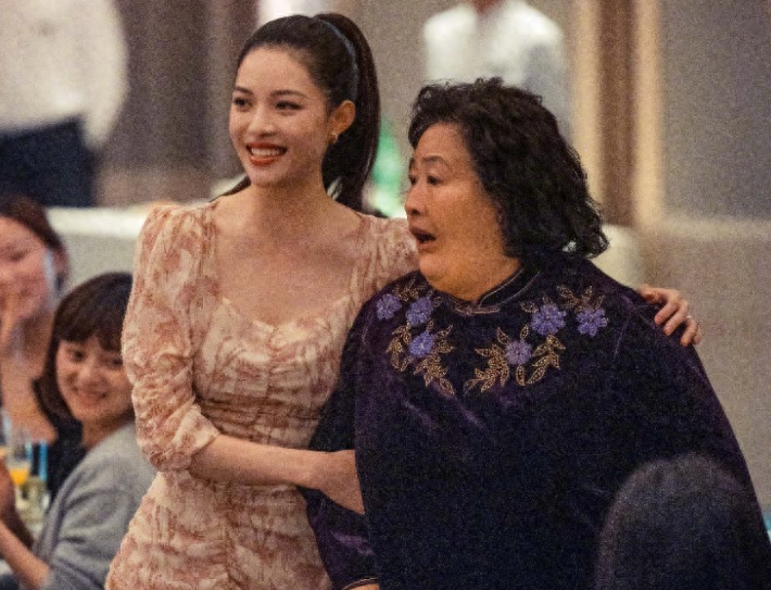 ��һ����ƾ���ʾ����Ȧ, �����֡��ϡ�������, ���ѱ�ʾ: ̫��ʵ(�Խ����)