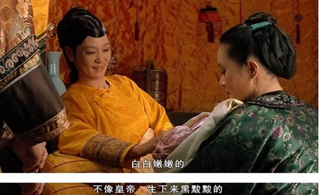 《甄嬛传》其实太后早就知道双生子并非龙裔, 为何不揭穿甄嬛?(剧情妃是什么意思)