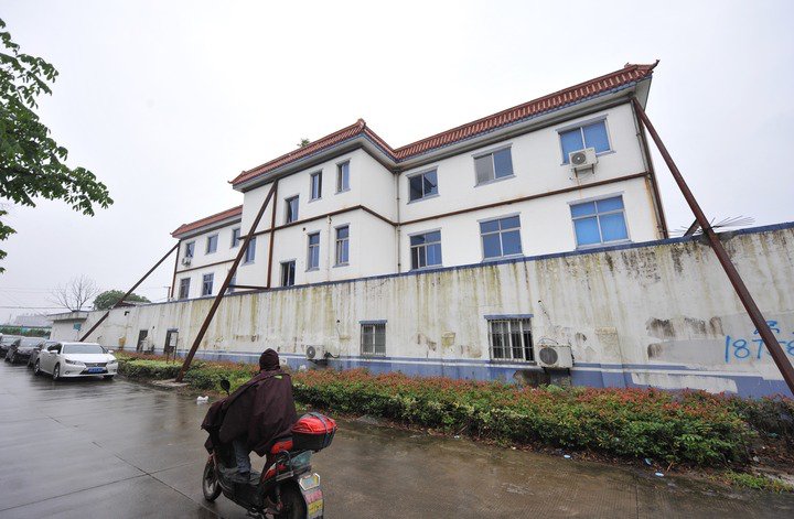 网友发图: 警察蜀黍竟然在这样的房子里办公!