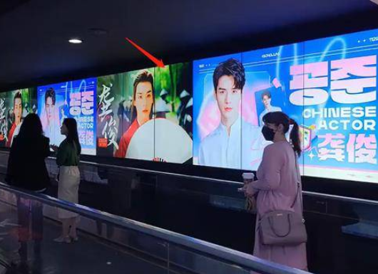 �����ֺ������ܻ�ӭ, �����³����Լ��, �ಿ���Ӿ����ں��Ȳ�(���� ����)