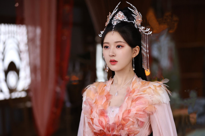 ��������: ���ɵ�������һ��, �����������ǳ�, ���ֻ������һ��(����,��¶˼,������,������˭������)