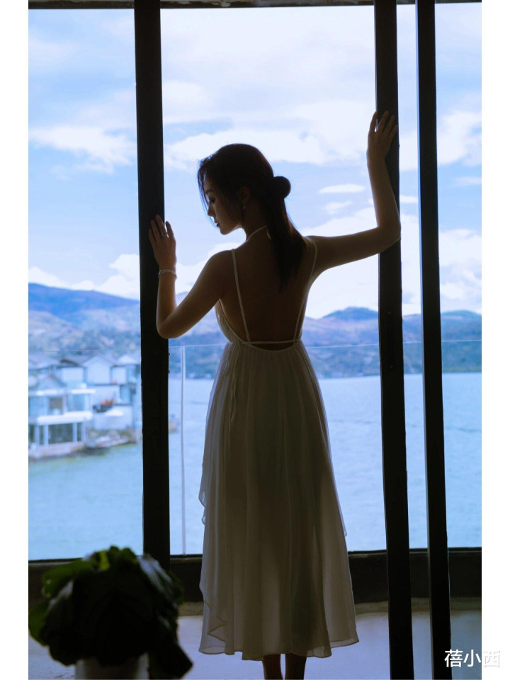 漣С⣬һϮɫҲȹߵŮ(Ĵ,С,ȹ,,Ů)