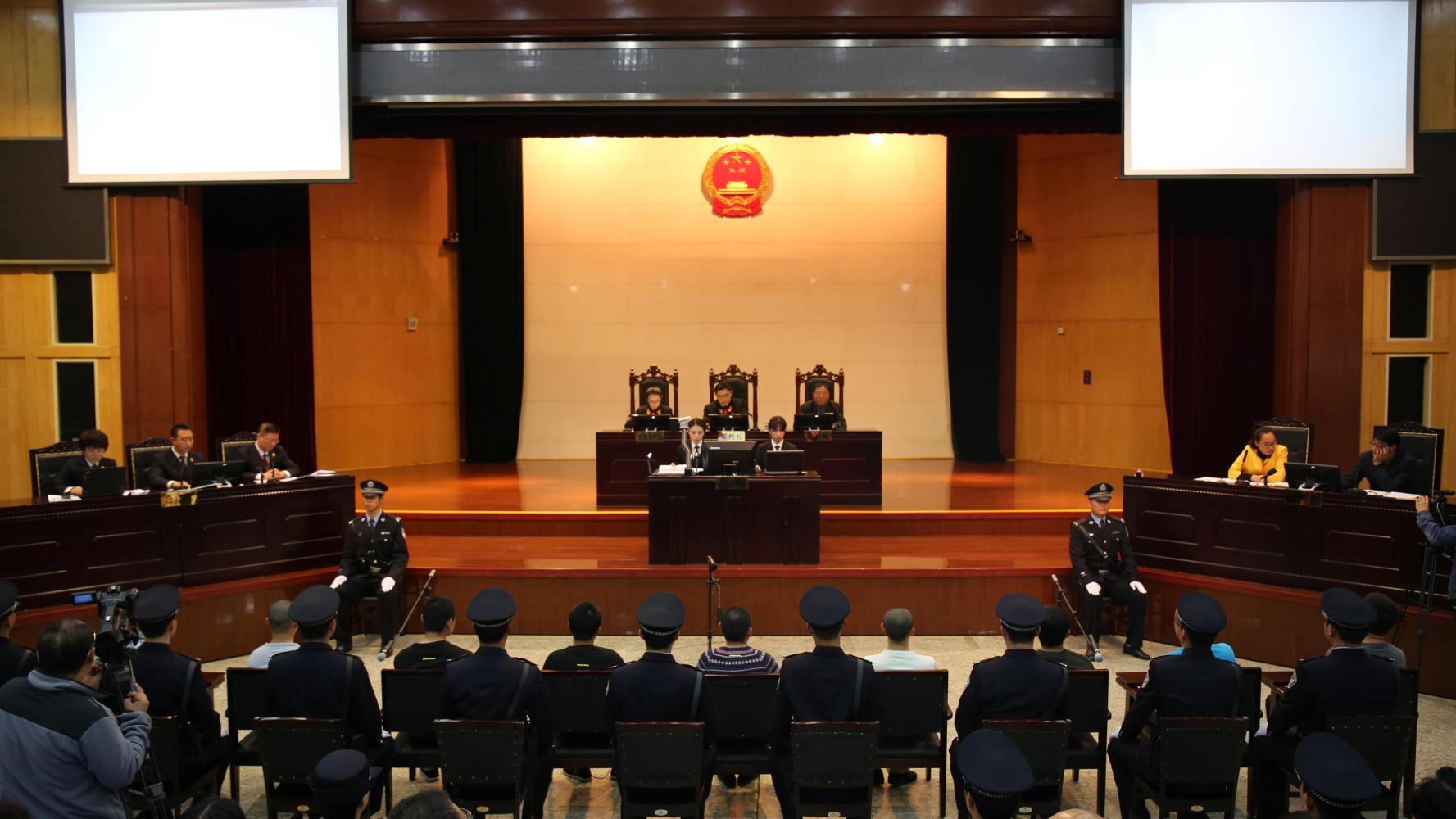 内蒙古女记者疑遭家暴身亡案今日一审宣判: 被告人获死缓