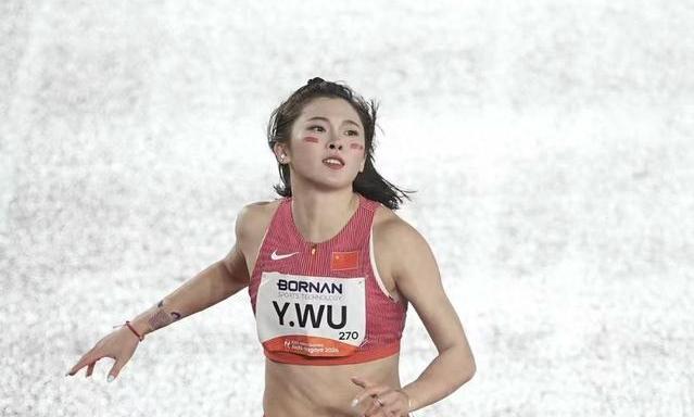吴艳妮自曝连续一周看心理医生！决赛起跑全场最慢，1092天救赎终摘铜