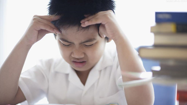 亲子矛盾暑假高发 青少年心理门诊竟提前月余预约 - 微信奴