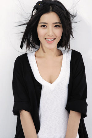 出道17年, 演技不输章子怡, 被称最美校花, 如今却沦为三线演员