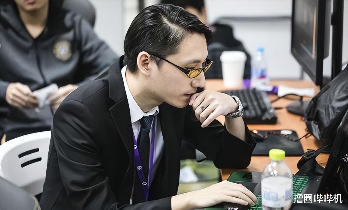 风哥谈Uzi退役仪式: RNG对选手真的都不好, 搞那个就是为了流量