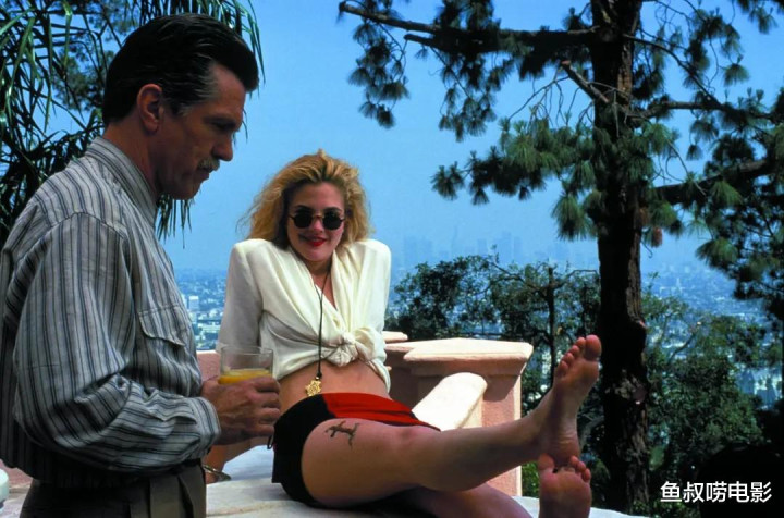 90�����ɫ��Ӱ, 17��İ���Ħ����������, ����ʤѩ�������