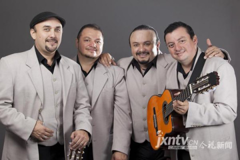 马里阿契(mariachi )民俗乐队