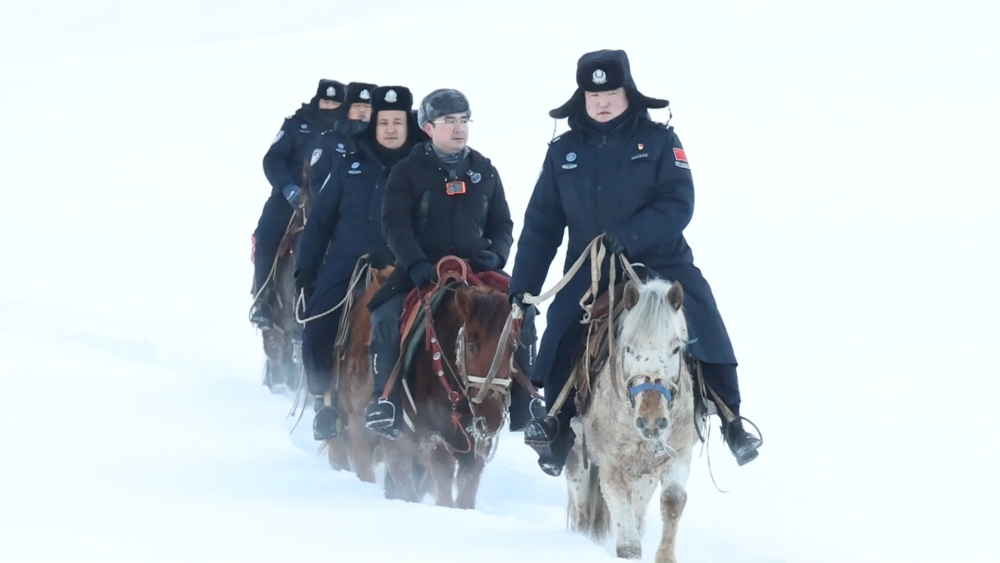 热血戍边人：风雪边境线上的骑行坚守