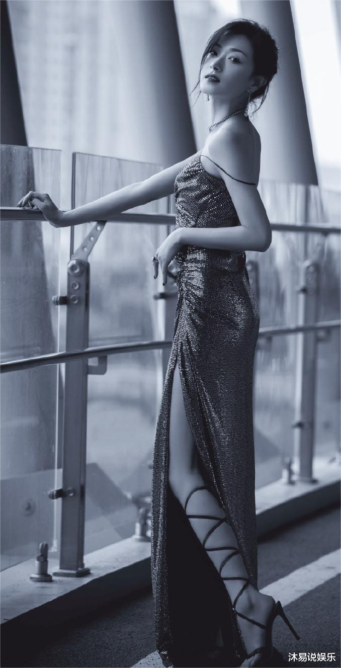 万茜美腿写真壁纸组图(明星万茜的照片) - 聚缘娱乐网