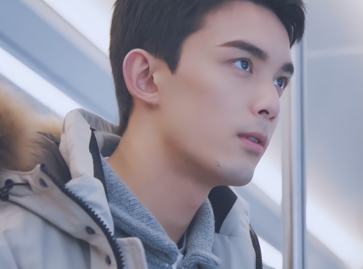 �Ų�4��, ��������9.3, ����12�·ݵ�һ�����Ұ�ҹ׷��ͣ�ĺ�����