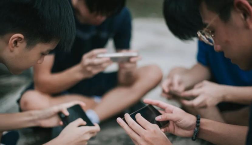 沉迷于网络游戏的大学生会有多危险? 看看这几点你就明白了