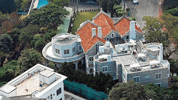 从来就没有郭晶晶炫富的新闻,不过前段时间有媒体曝出了郭晶晶的豪宅