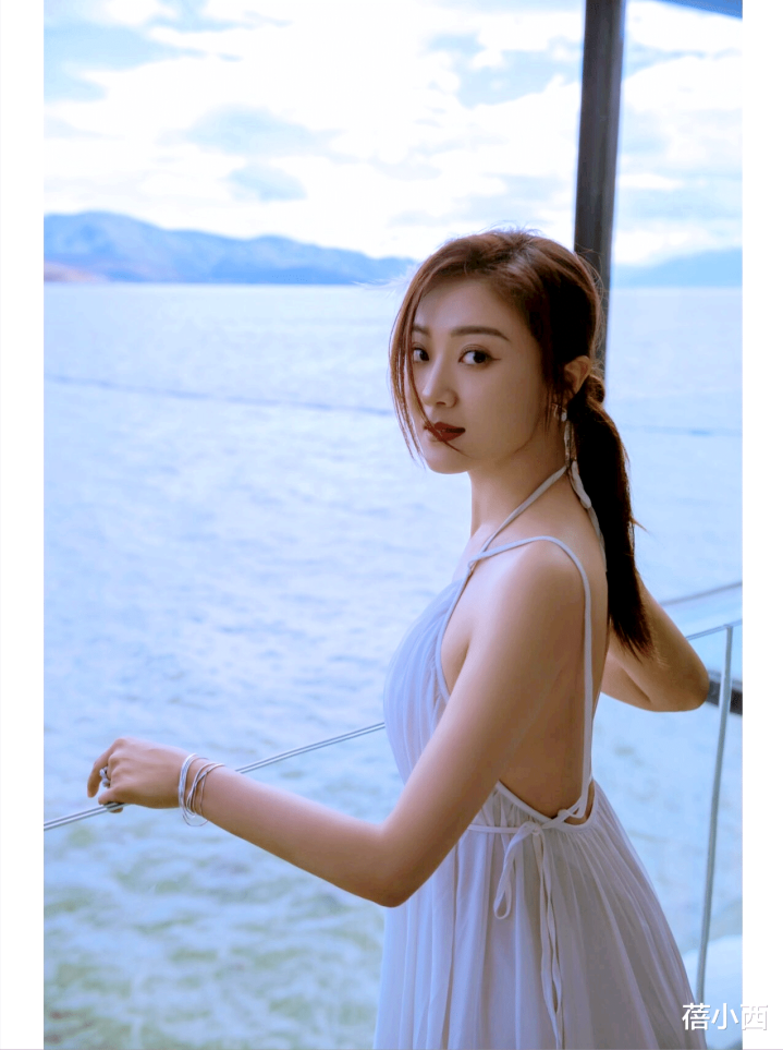 漣С⣬һϮɫҲȹߵŮ(Ĵ,С,ȹ,,Ů)