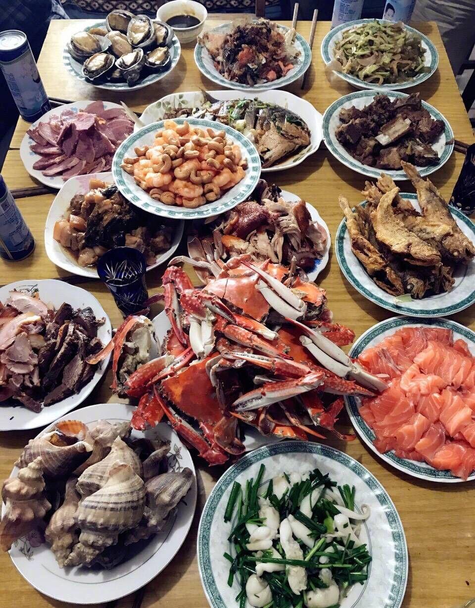 董洁中秋回农村看爷爷奶奶, 晒乡村美食, 可网友却还不放过她!