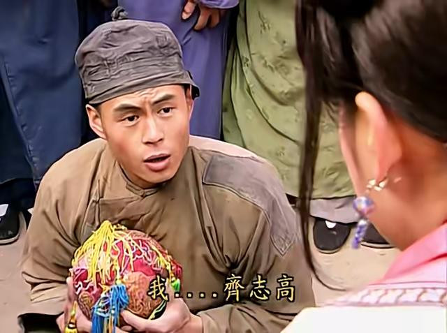 ������: ǧ��С�㱻��Ҫ����ؤʱ, ��ޱΪ��˵�����Ļ�����һ��(�������龰��Ƭ��)