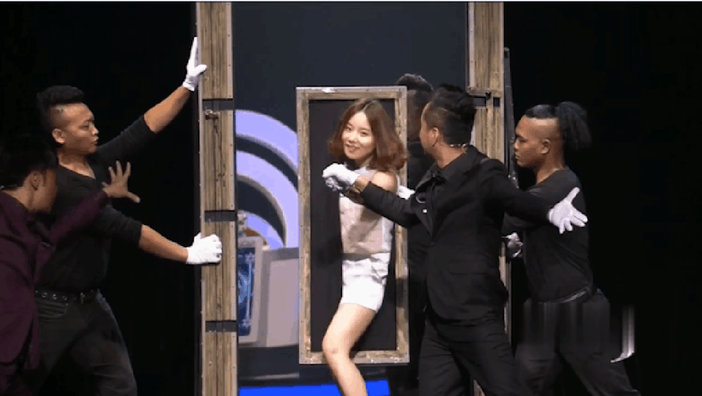 魔术美女大卸八块