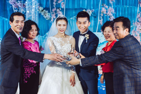 跳水女皇吴敏霞上海举办婚礼